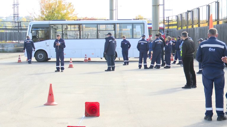 Соревнования водителей автоколонн прошли в Иркутске